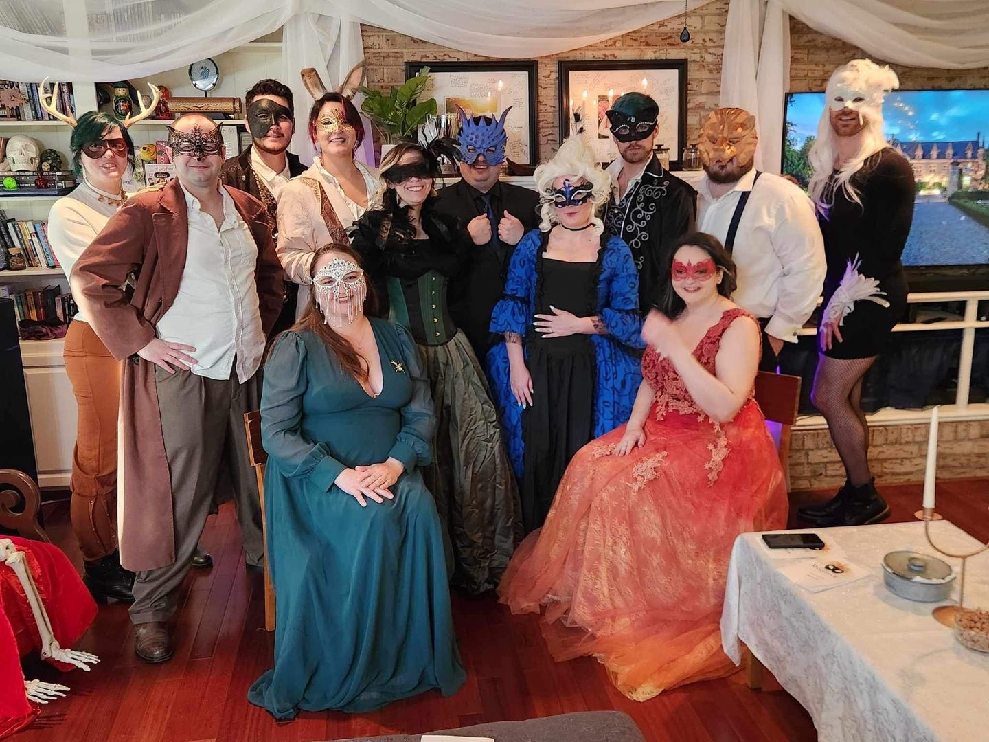 murder mystery dinner dress code Favorite Things: How to Host a Murder Mystery Party * Lou What Wear
