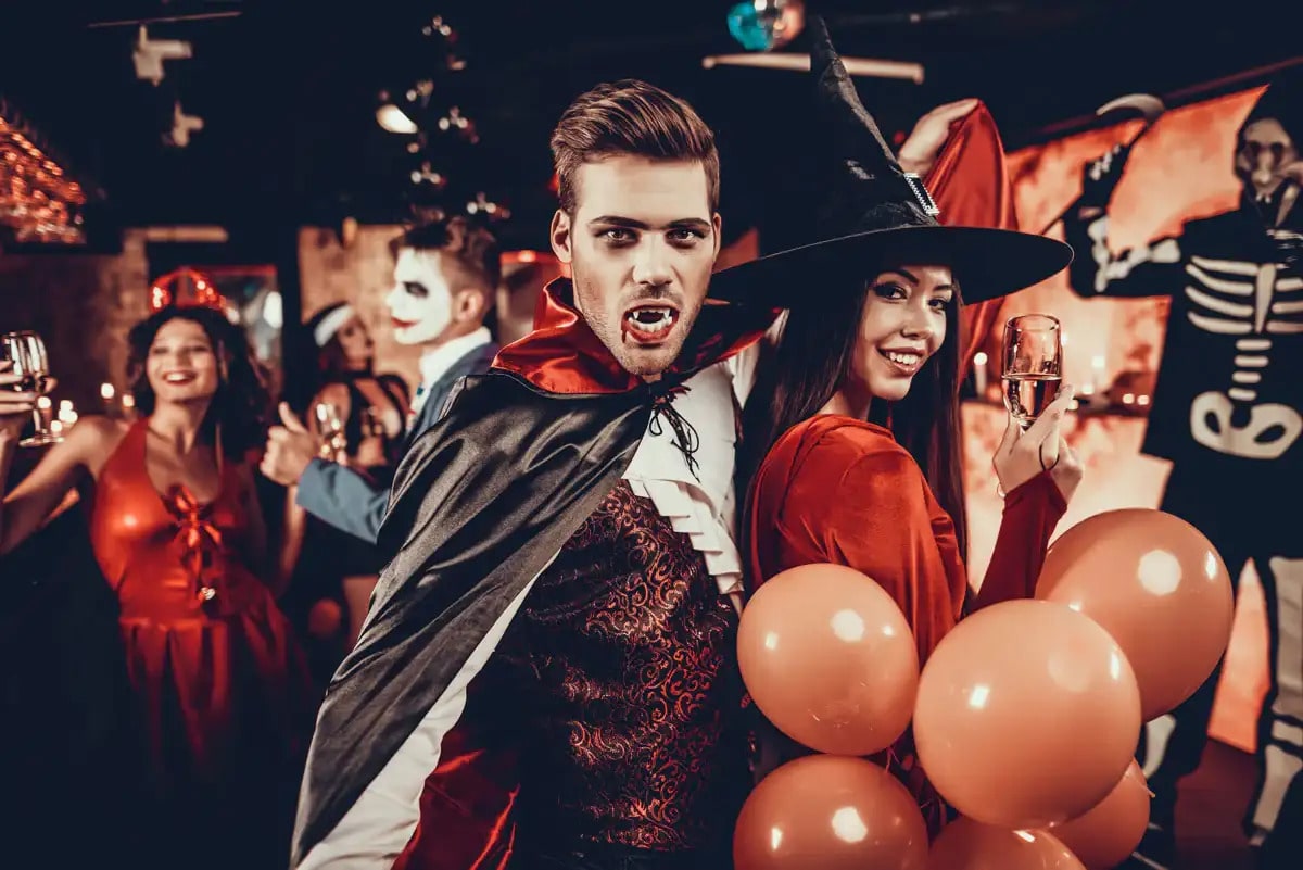 How to Host the Ultimate Halloween Murder Mystery Party